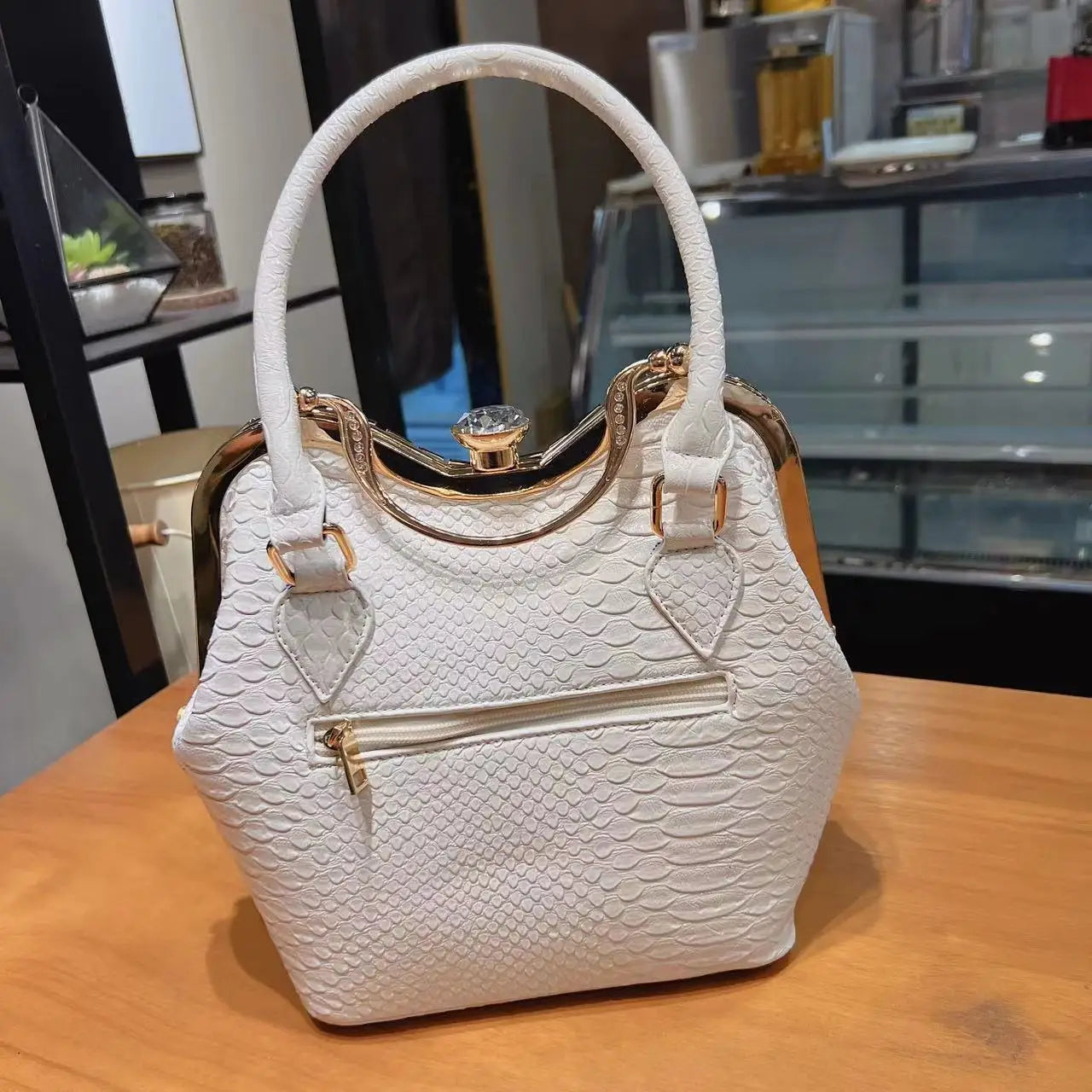 Luxury Fashion Diamonds Leather Women's Bag Small Crossbody Bucket Bag 2023 New Ladies Handbag Niche Party Evening Shoulder Bags