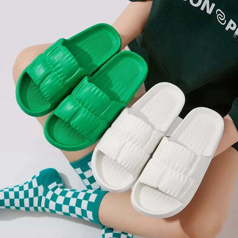 Women Soft Sole Cloud Slippers Thick Platform Indoor Outdoor Sandals EVA Non Slip Flip Flops Non Slip Flip Flops Slippers