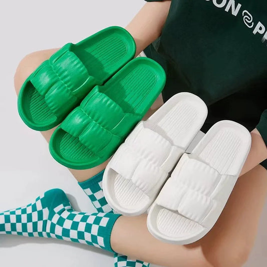 Women Soft Sole Cloud Slippers Thick Platform Indoor Outdoor Sandals EVA Non Slip Flip Flops Non Slip Flip Flops Slippers