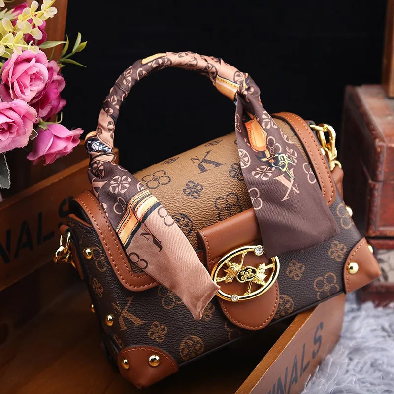 Light luxury brand women's handbag 2025 new autumn and winter high-end designer fashionable shoulder crossbody bag